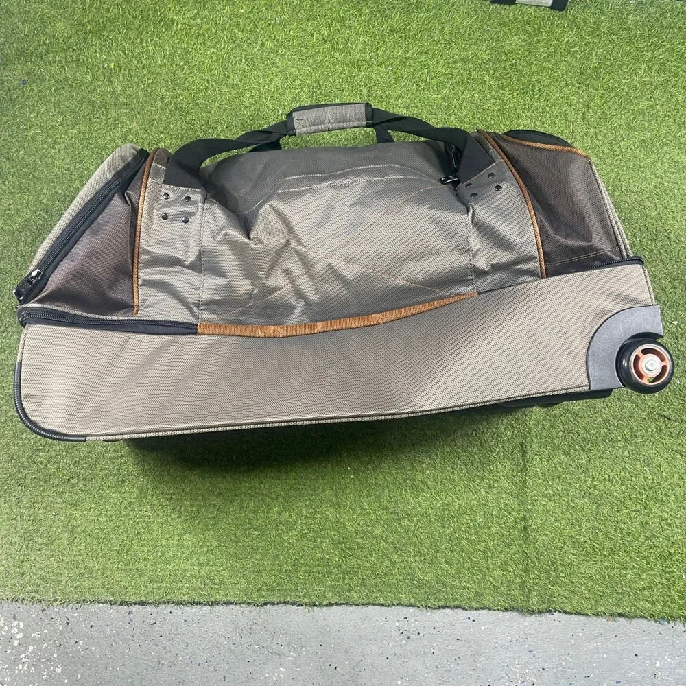 Ful Rolling Duffle Bag Large Brown Grey Workhorse 30 inch Wheeled Travel Luggage